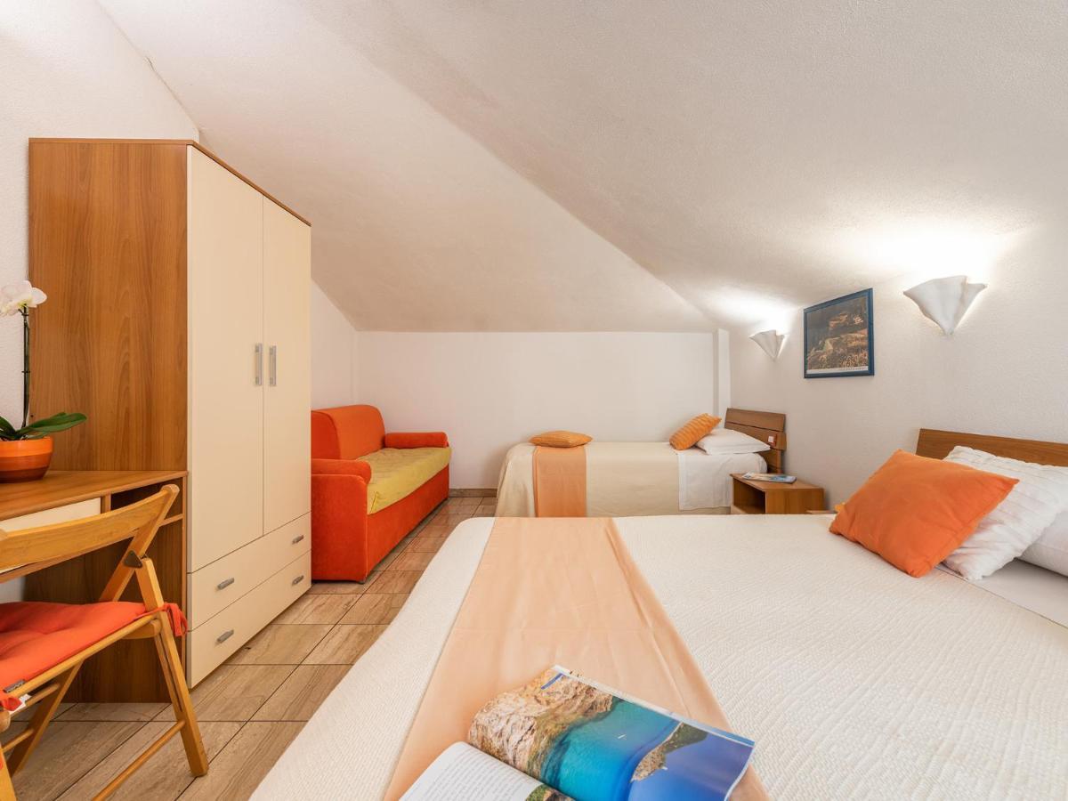 Bed And Breakfast Dorgali Bagian luar foto