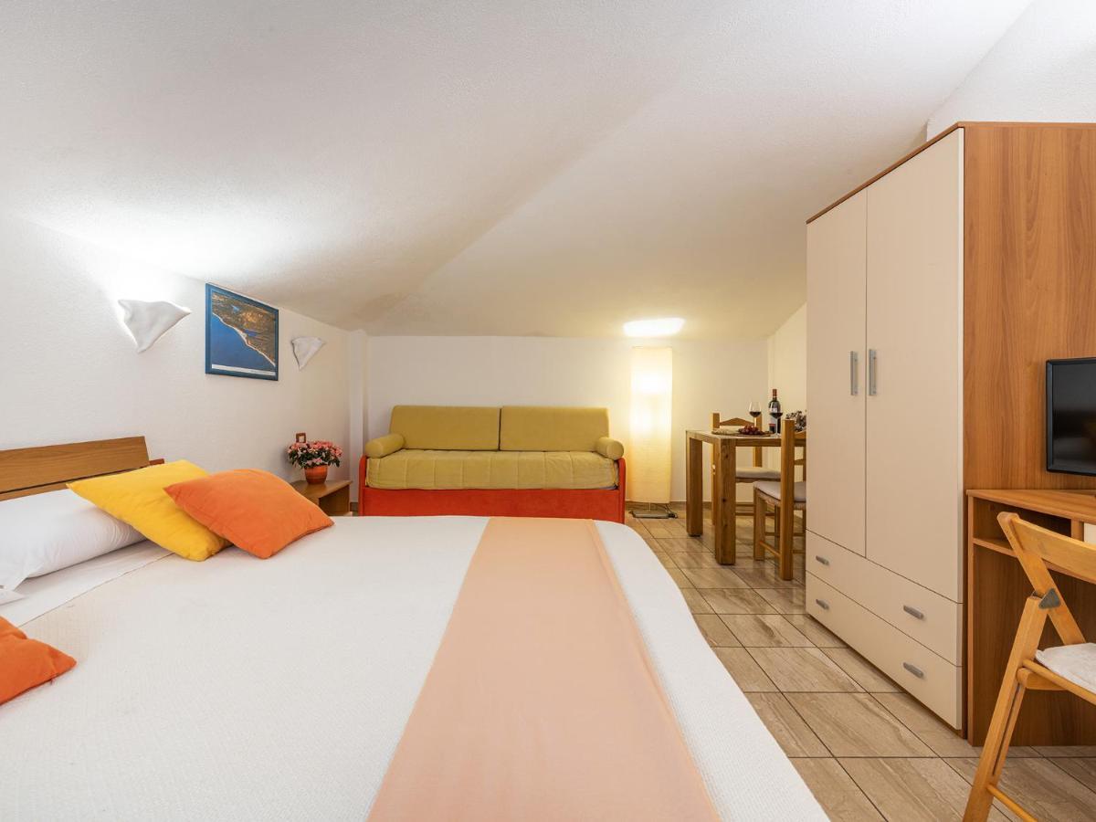 Bed And Breakfast Dorgali Bagian luar foto