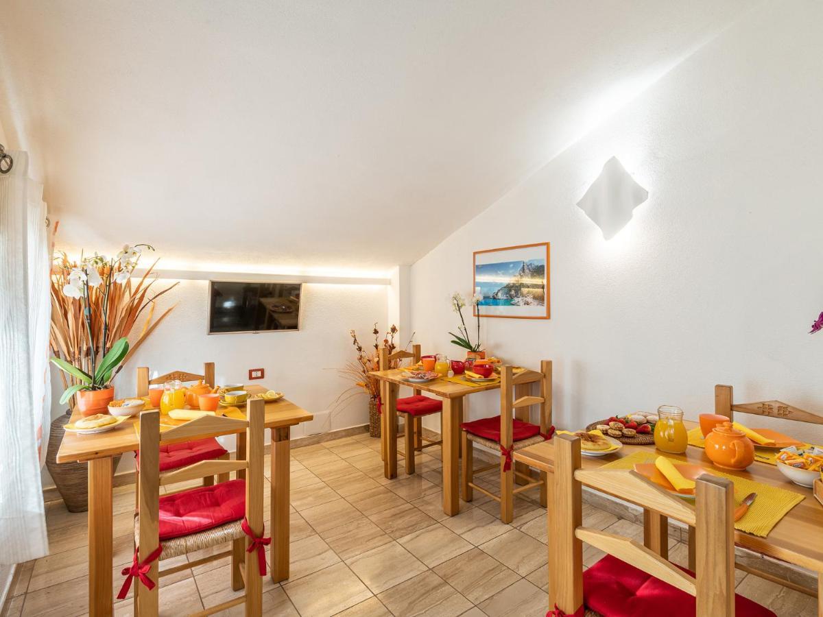 Bed And Breakfast Dorgali Bagian luar foto